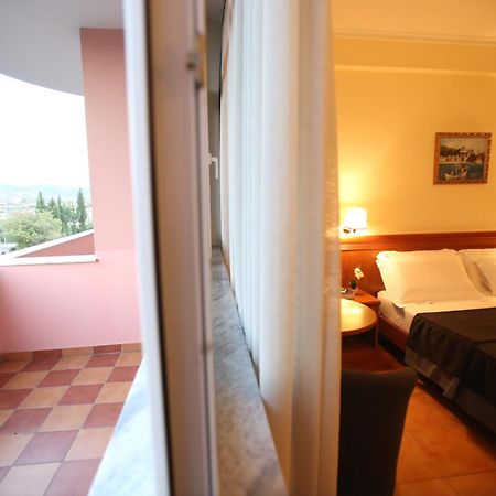 Hotel Continental Vorë Dış mekan fotoğraf