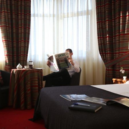 Hotel Continental Vorë Dış mekan fotoğraf