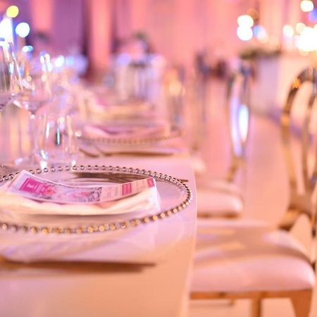 Hotel Continental Vorë Dış mekan fotoğraf