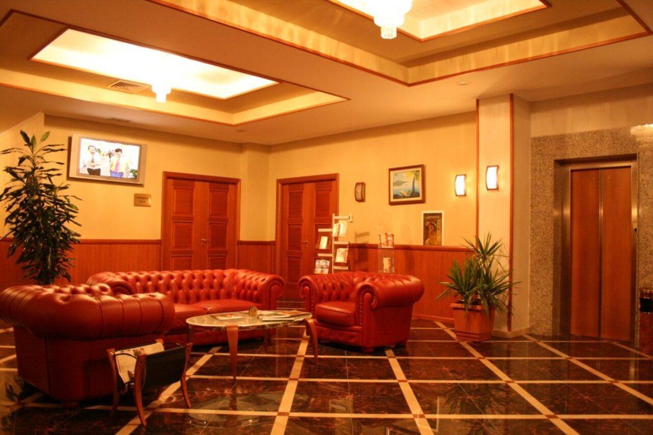 Hotel Continental Vorë Dış mekan fotoğraf
