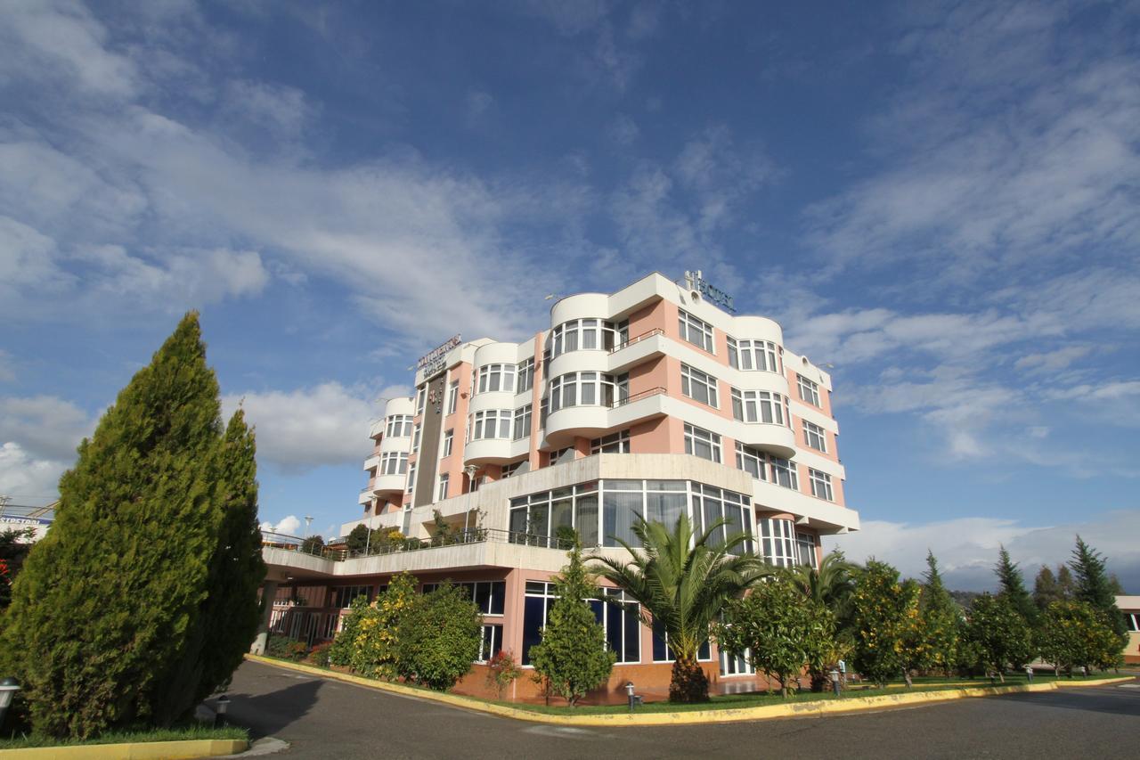 Hotel Continental Vorë Dış mekan fotoğraf