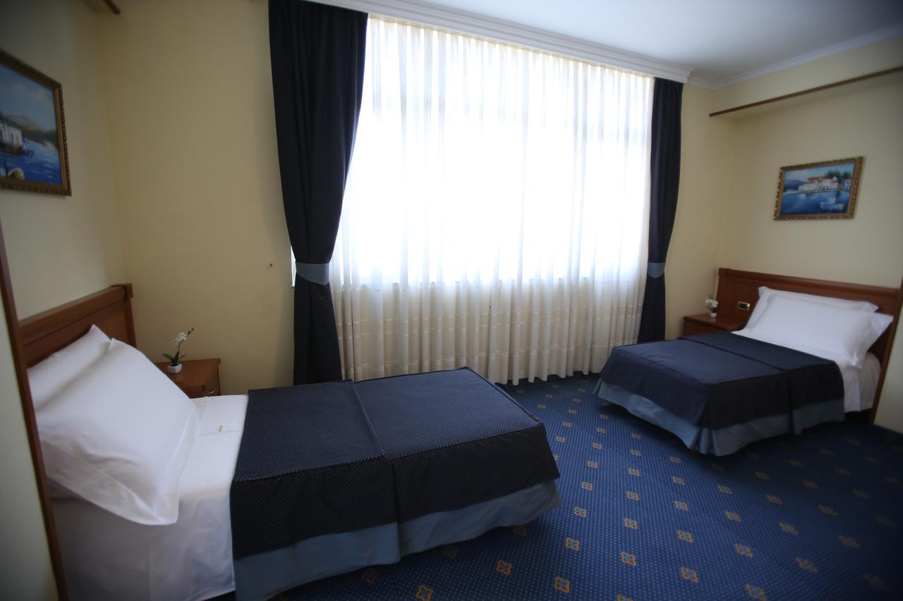 Hotel Continental Vorë Dış mekan fotoğraf