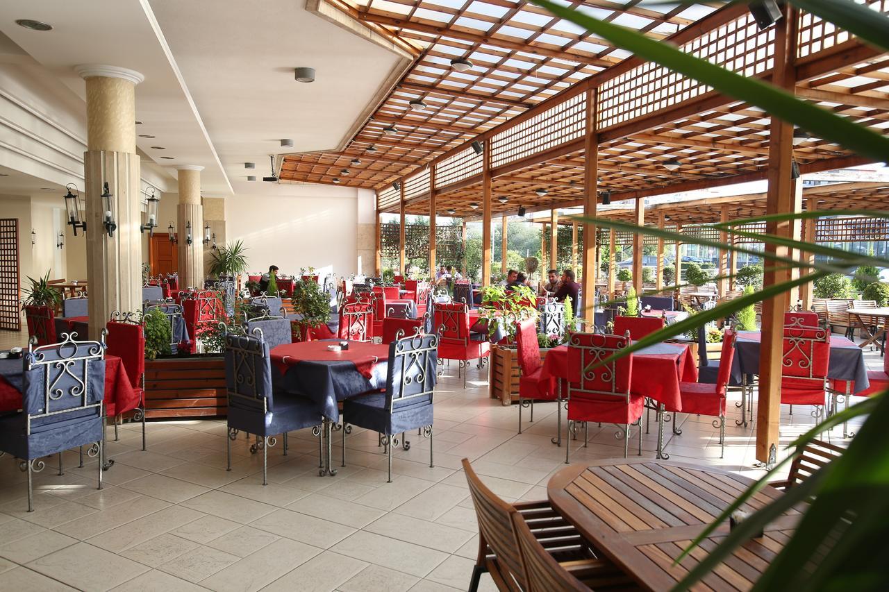Hotel Continental Vorë Dış mekan fotoğraf