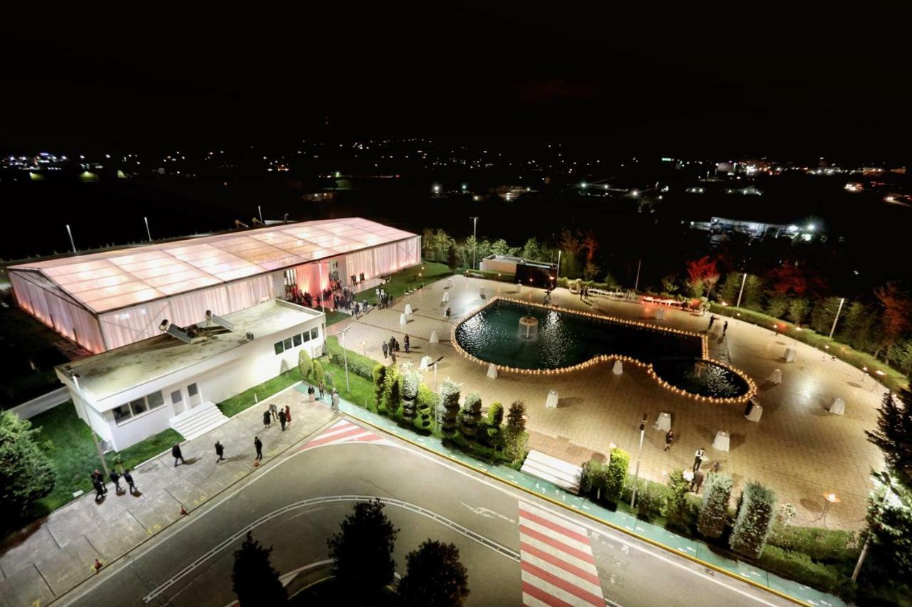 Hotel Continental Vorë Dış mekan fotoğraf